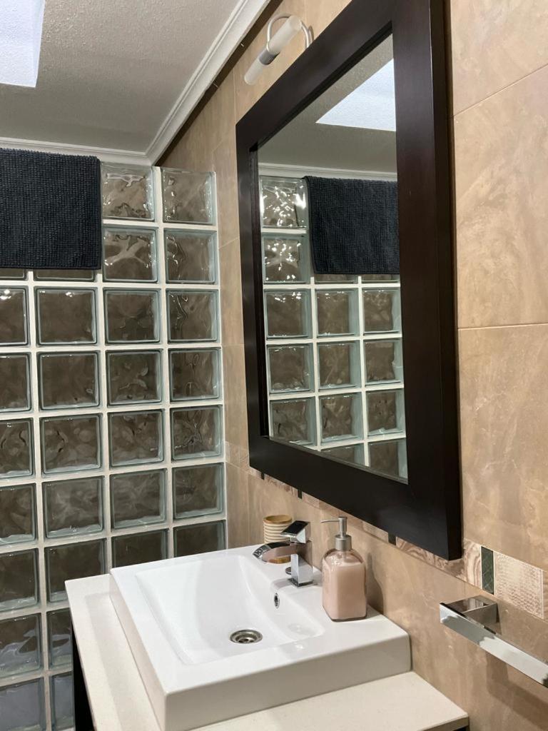 Brisa De Poniente Con Cochera Y Aire Acondicionado アギラス エクステリア 写真